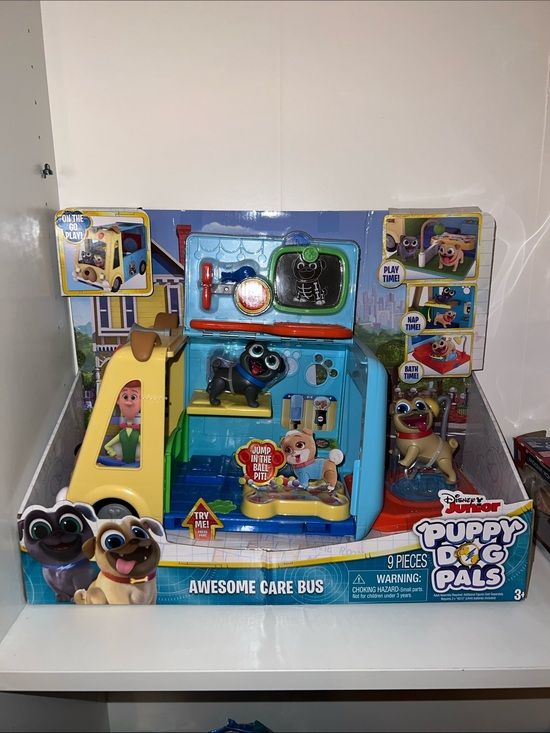 Disney Other - Disney puppy dog pals awesome care bus